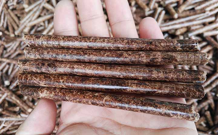 金格瑞生物質(zhì)顆粒機(jī)生產(chǎn)的生物質(zhì)顆粒燃料 金格瑞生物質(zhì)顆粒機(jī)生產(chǎn)的生物質(zhì)顆粒燃料