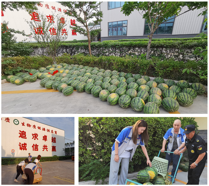 各部門派來領西瓜的代表,各個喜笑顏開.jpg 各部門派來領西瓜的代表,各個喜笑顏開.jpg