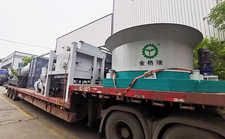 發往西藏的木屑制粒機生產線今日已按要求及時發出.jpg 發往西藏的木屑制粒機生產線今日已按要求及時發出.jpg