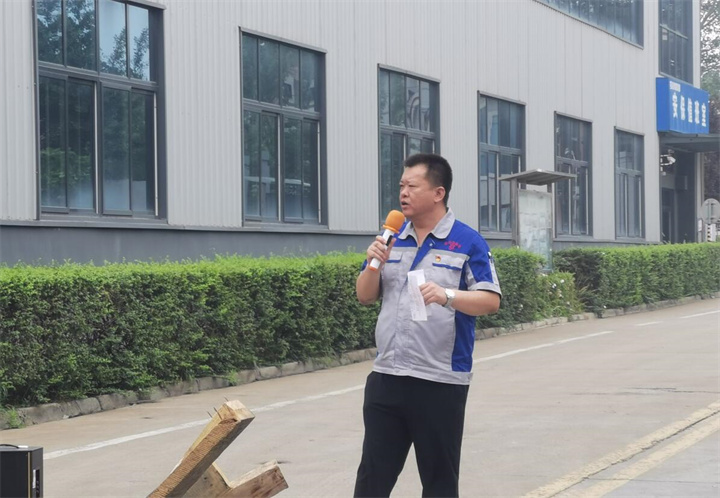 孫總表示安全無小事,安全只有現在,永遠沒有“下一次”。時刻牢記安全紅線,把安全放在心中、握在手上,及時消除各種隱患,杜絕違規操作。掌握安全知識和技能,是實現安全生產的前提,大家一定要牢記 孫總表示安全無小事,安全只有現在,永遠沒有“下一次”。時刻牢記安全紅線,把安全放在心中、握在手上,及時消除各種隱患,杜絕違規操作。掌握安全知識和技能,是實現安全生產的前提,大家一定要牢記