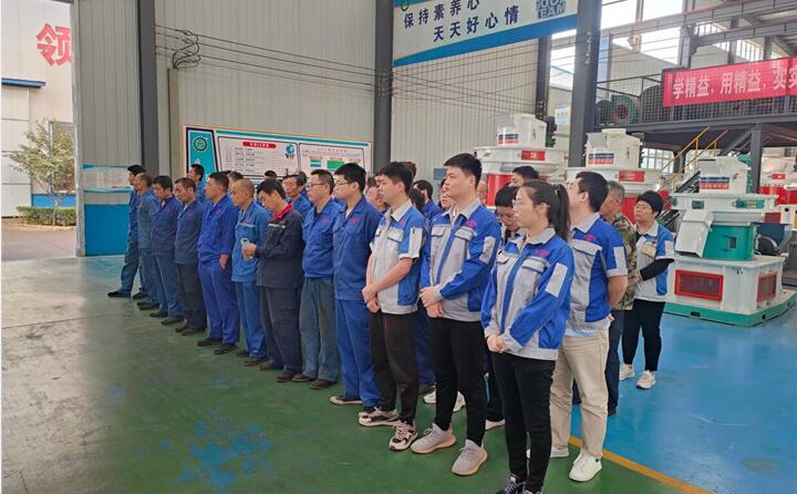 通過此次安全環(huán)保培訓(xùn)活動(dòng),進(jìn)一步提高了車間全體職工的安全意識(shí)和操作技能,為保障車間安全生產(chǎn)打下了堅(jiān)實(shí)的基礎(chǔ)。.jpg 通過此次安全環(huán)保培訓(xùn)活動(dòng),進(jìn)一步提高了車間全體職工的安全意識(shí)和操作技能,為保障車間安全生產(chǎn)打下了堅(jiān)實(shí)的基礎(chǔ)。.jpg