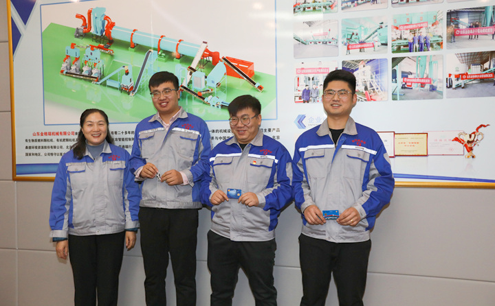 頒發(fā)2022年度階段性優(yōu)秀銷售的獎勵.jpg 頒發(fā)2022年度階段性優(yōu)秀銷售的獎勵.jpg