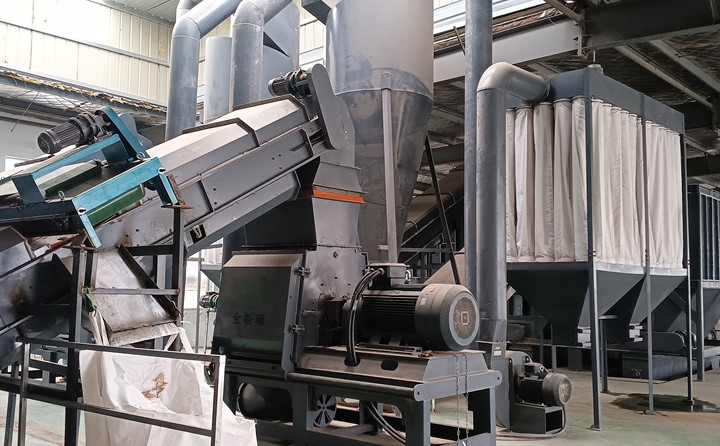 江蘇宿遷年產(chǎn)2萬噸木材顆粒生產(chǎn)線現(xiàn)場圖片.jpg 江蘇宿遷年產(chǎn)2萬噸木材顆粒生產(chǎn)線現(xiàn)場圖片.jpg