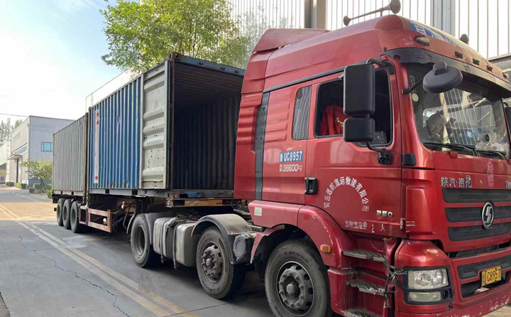 巴西客戶訂購的中國山東金格瑞生物質顆粒機設備已裝車完成 巴西客戶訂購的中國山東金格瑞生物質顆粒機設備已裝車完成